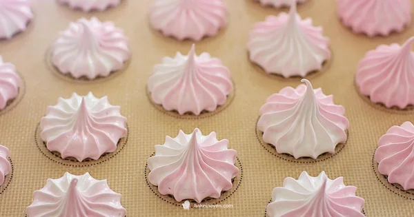 Meringue Baking Guide - Bake In Oven